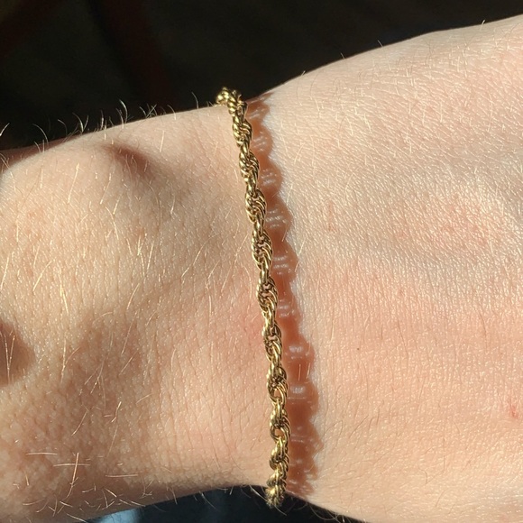10K Solid Yellow Gold Twist Bracelet - Picture 2 of 6